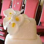 lily wedding cake
