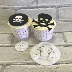 Skull & Crossbones Cutter Set